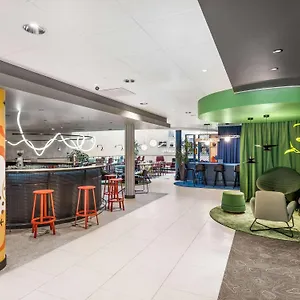 מלון Ibis Centrum ***