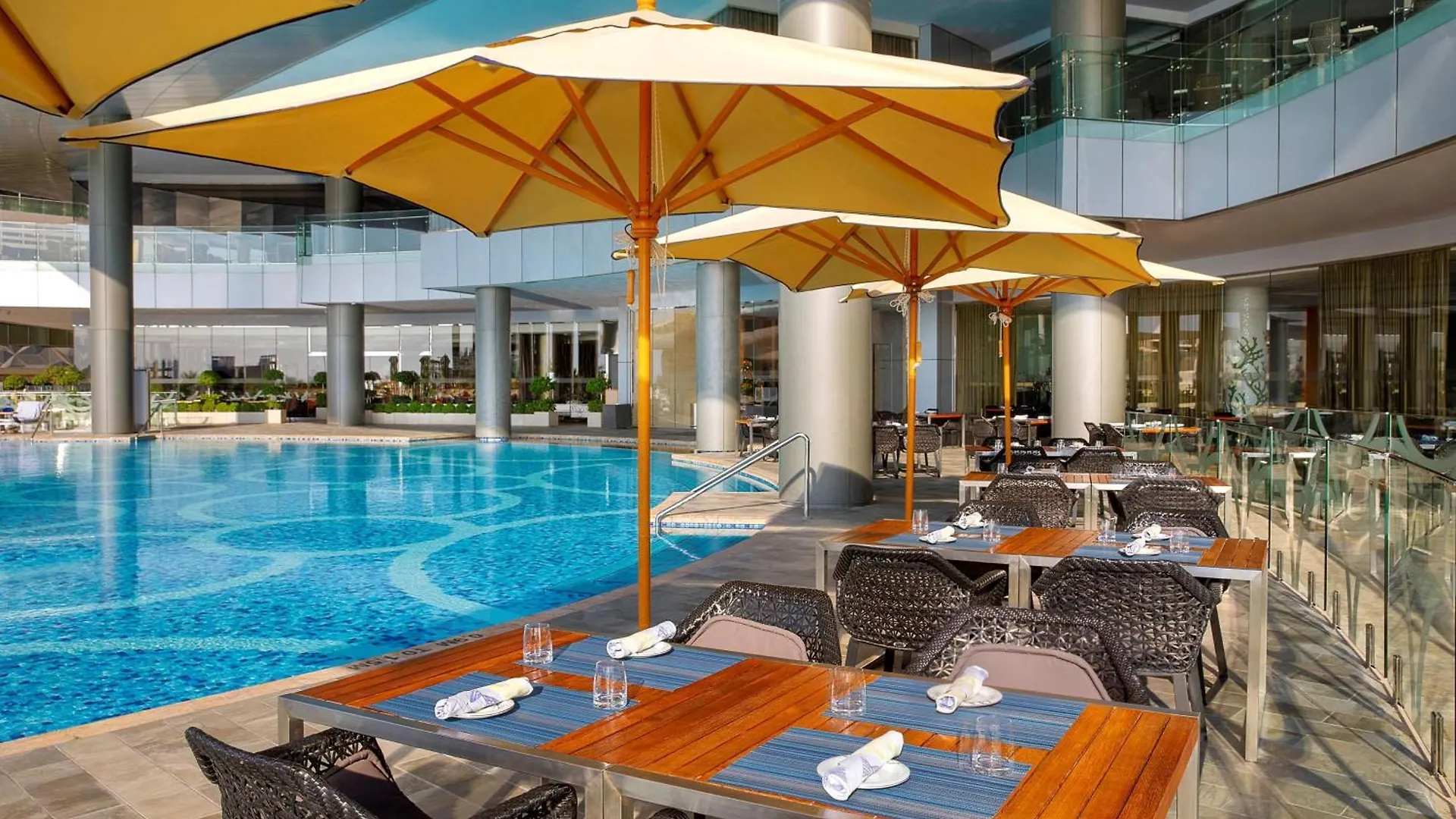 אתר נופש מלון Conrad Abu Dhabi Etihad Towers