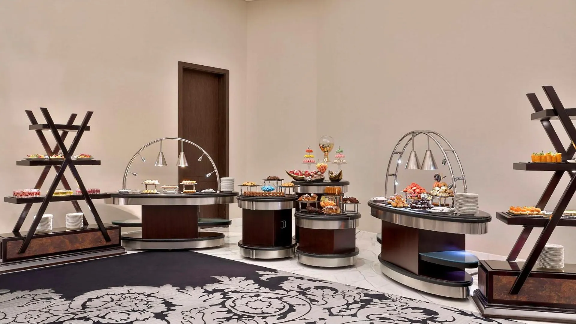 Conrad Abu Dhabi Etihad Towers Hotel 5*,